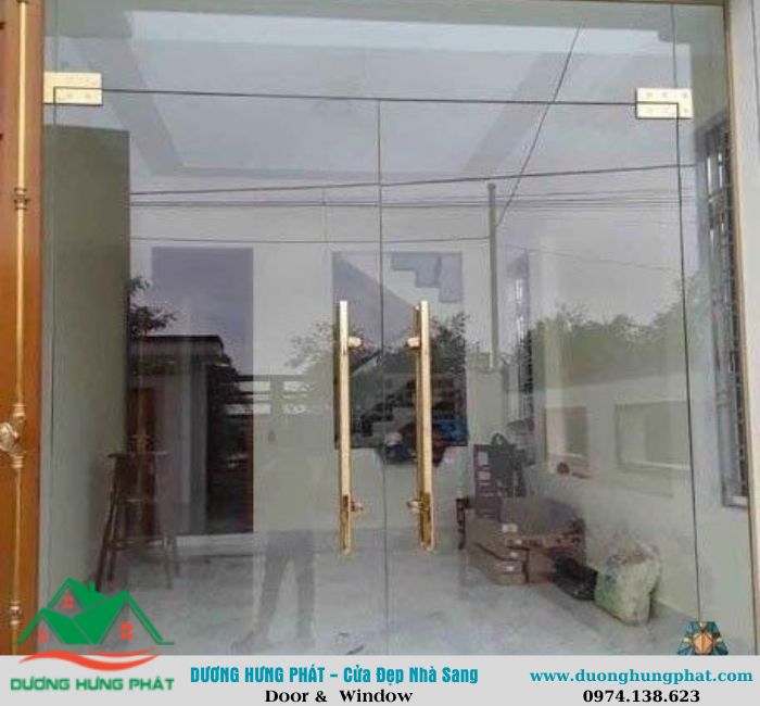 cửa kính bản lề sàn tại Tân Bình